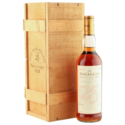 Macallan 1967 25 Year Old Anniversary Malt, UK 1992 Bottling with Presentation Box